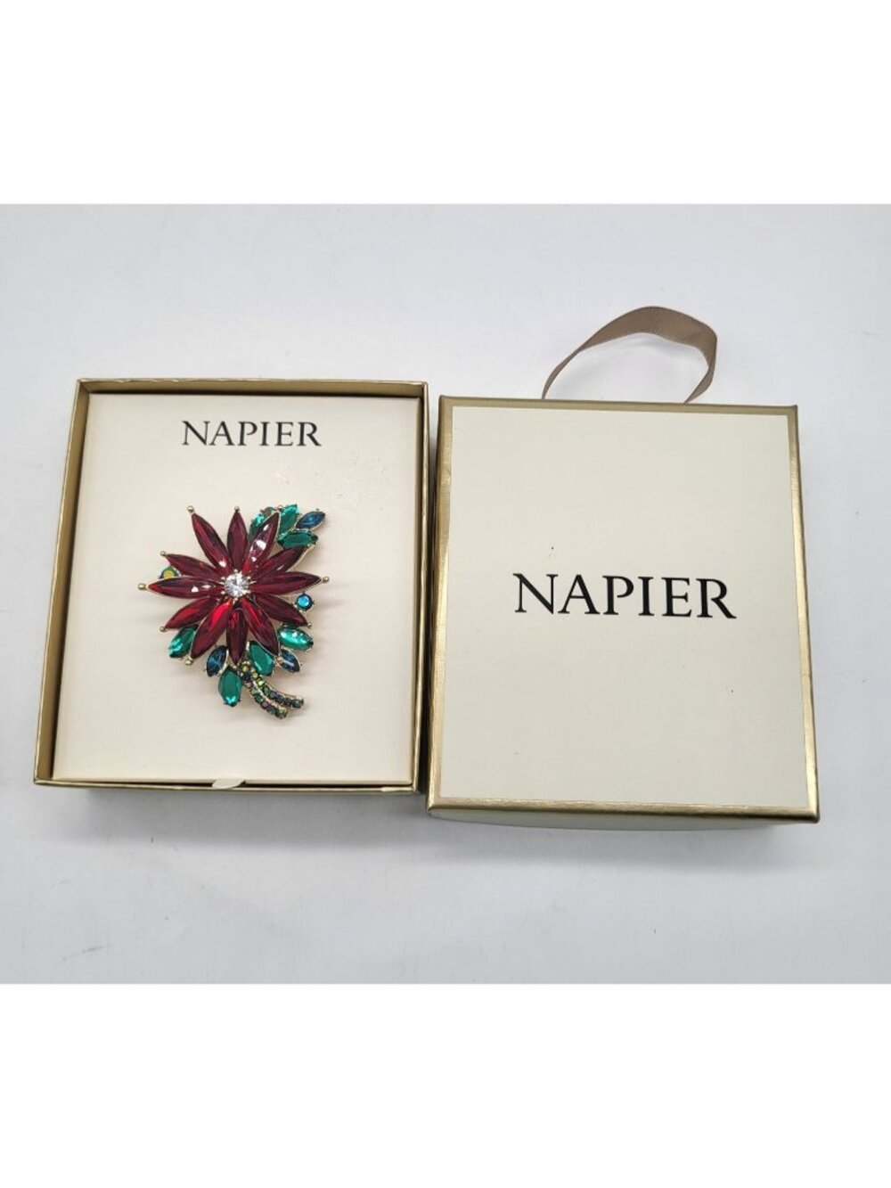 Napier Glass Pointy Poinsetta Christmas Holiday Brooch Pin Gold Tone Rhinestone